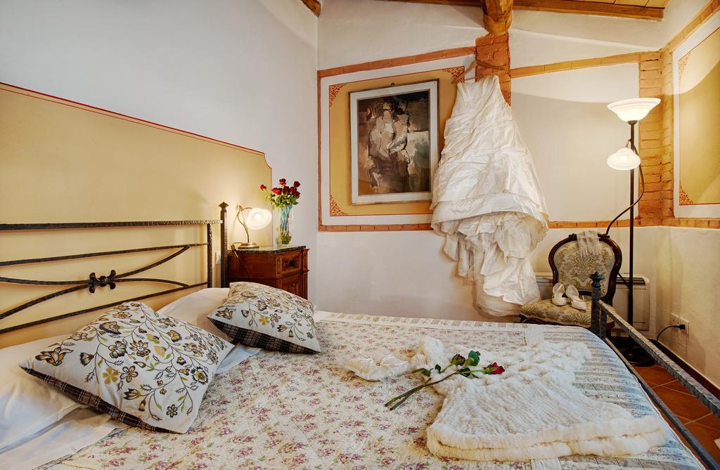 Agriturismo Poggio Bonelli Castelnuovo Berardenga Δωμάτιο φωτογραφία